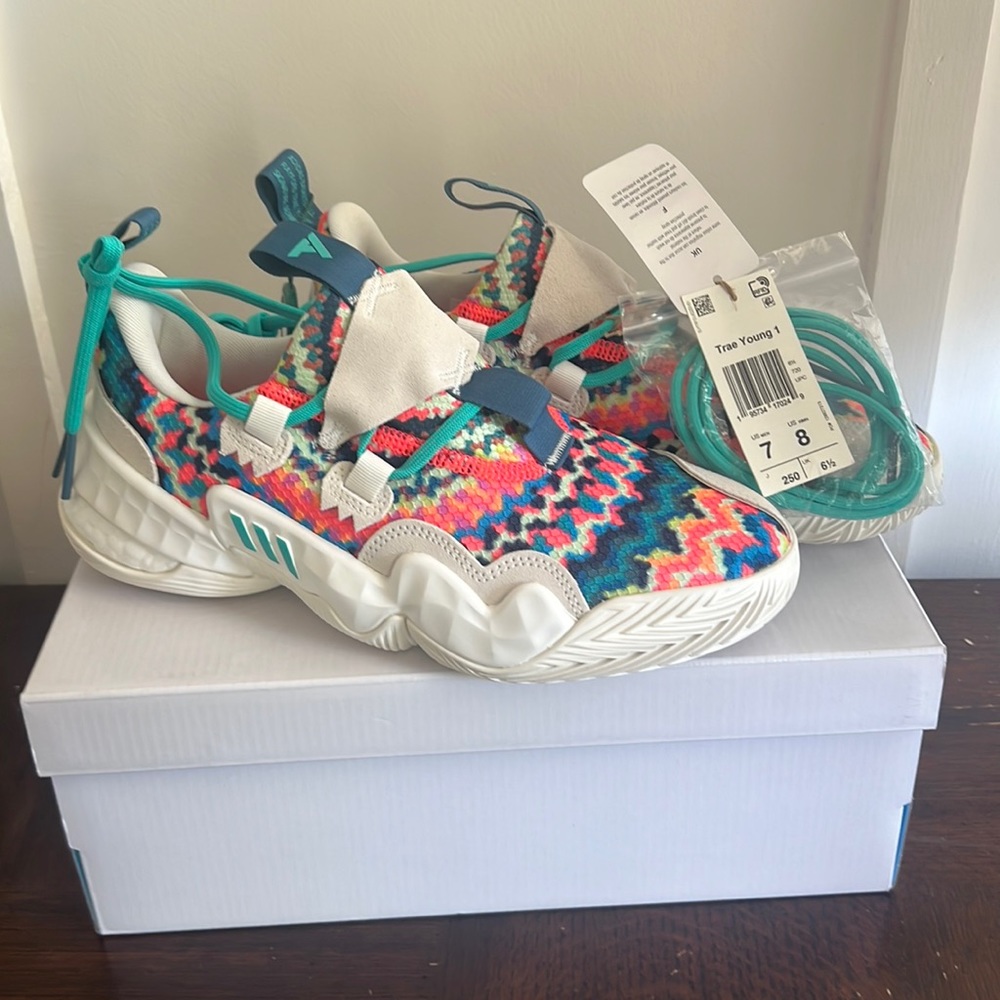 ADIDAS TRAE YOUNG BASKETBALL SHOE - MENS - MULTICOLOR SIZE 7